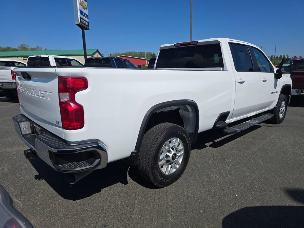 Used 2025 Chevrolet Silverado 2500 LT w/ Convenience Package AWD/4WD image 3