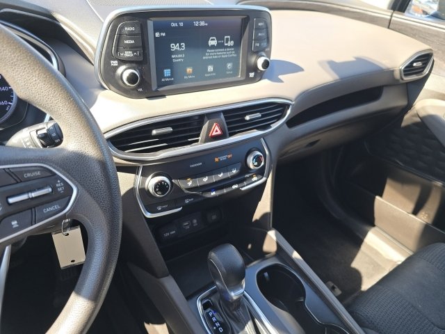 Used 2020 Hyundai Santa Fe SE image 16
