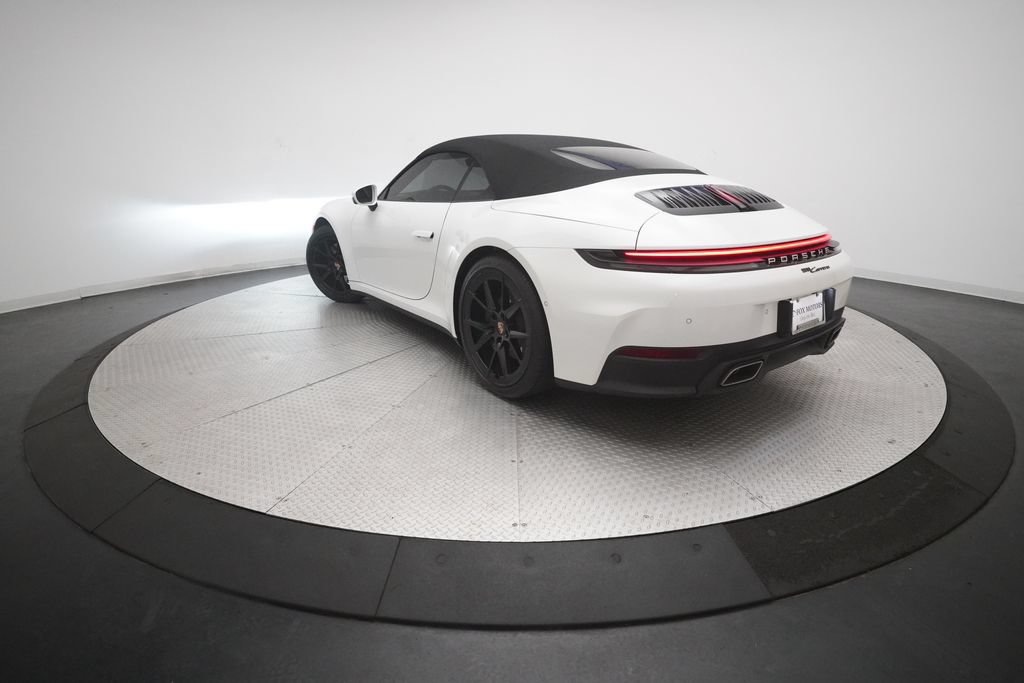 Certified 2025 Porsche 911 Carrera RWD image 31