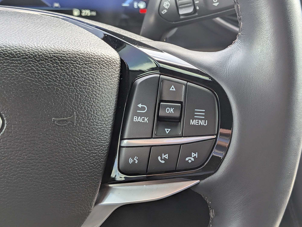 Used 2022 Ford Explorer Platinum w/ Technology Package AWD/4WD image 29