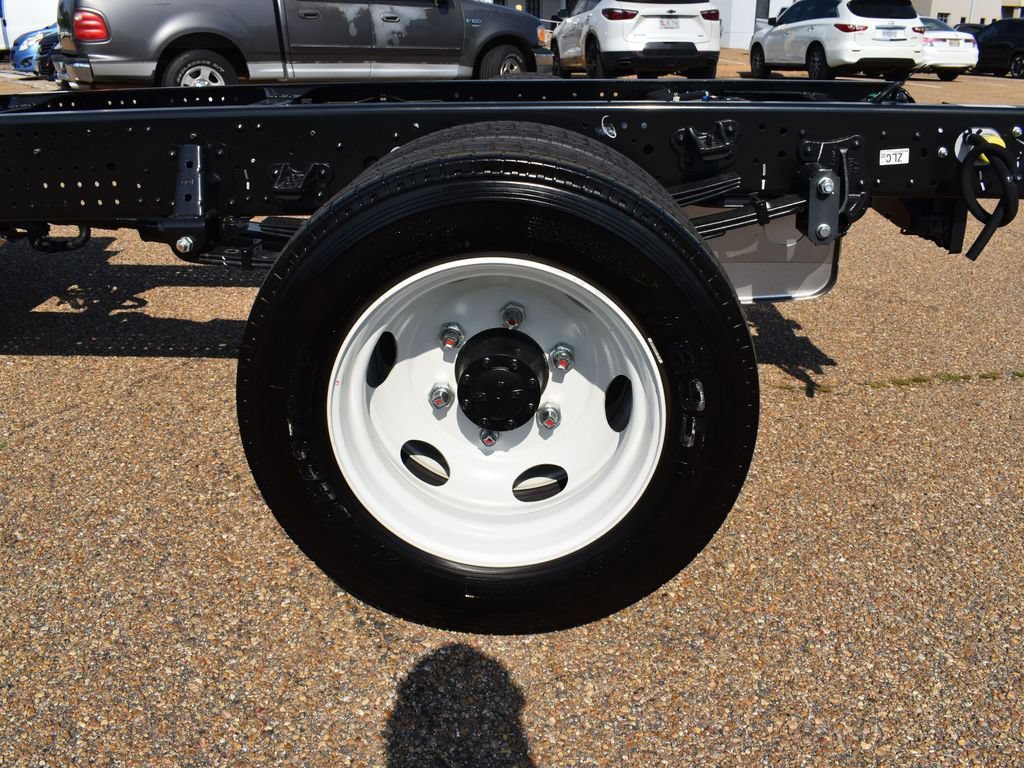 New 2025 Chevrolet Low Cab Forward 5500 XD RWD image 12