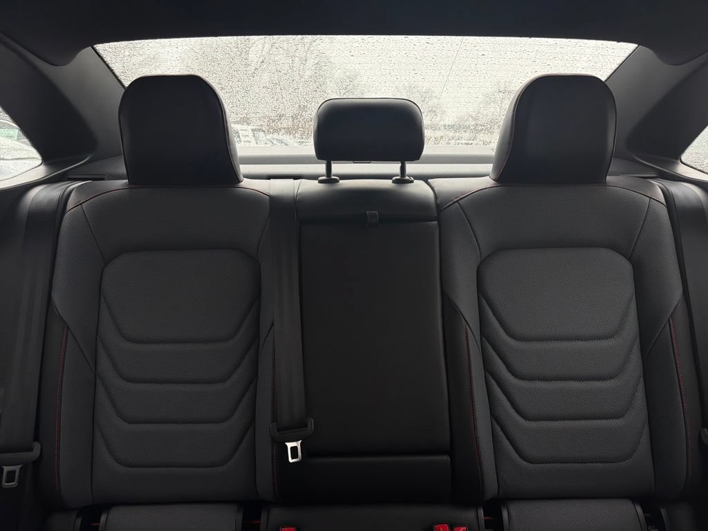 New 2026 Volkswagen Jetta GLI Autobahn FWD image 31