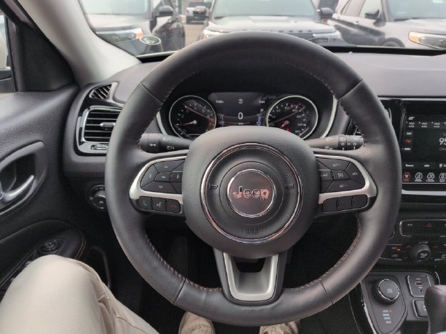Used 2018 Jeep Compass Limited AWD/4WD image 31