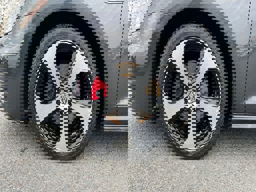 Used 2017 Volkswagen GTI S image 8