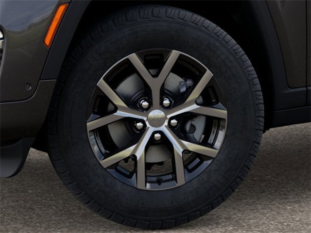 New 2025 Jeep Grand Cherokee Limited image 8