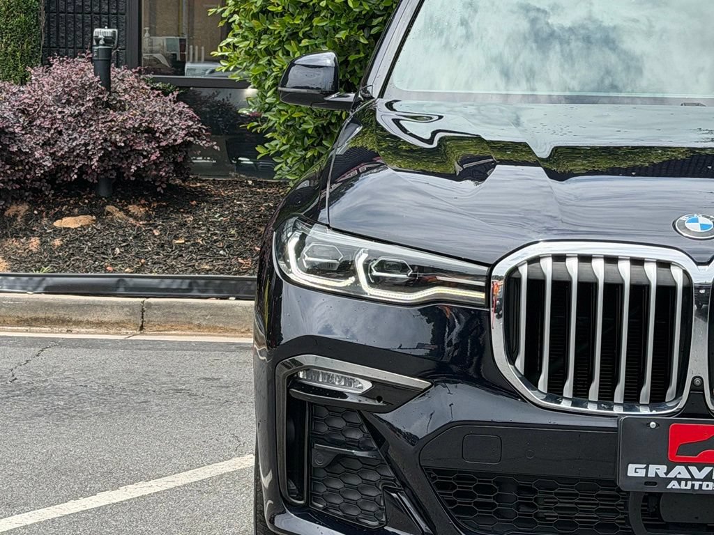 Used 2021 BMW X7 xDrive40i w/ M Sport Package AWD/4WD image 4