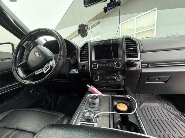 Used 2020 Ford Expedition Limited w/ Equipment Group 301A AWD/4WD image 17