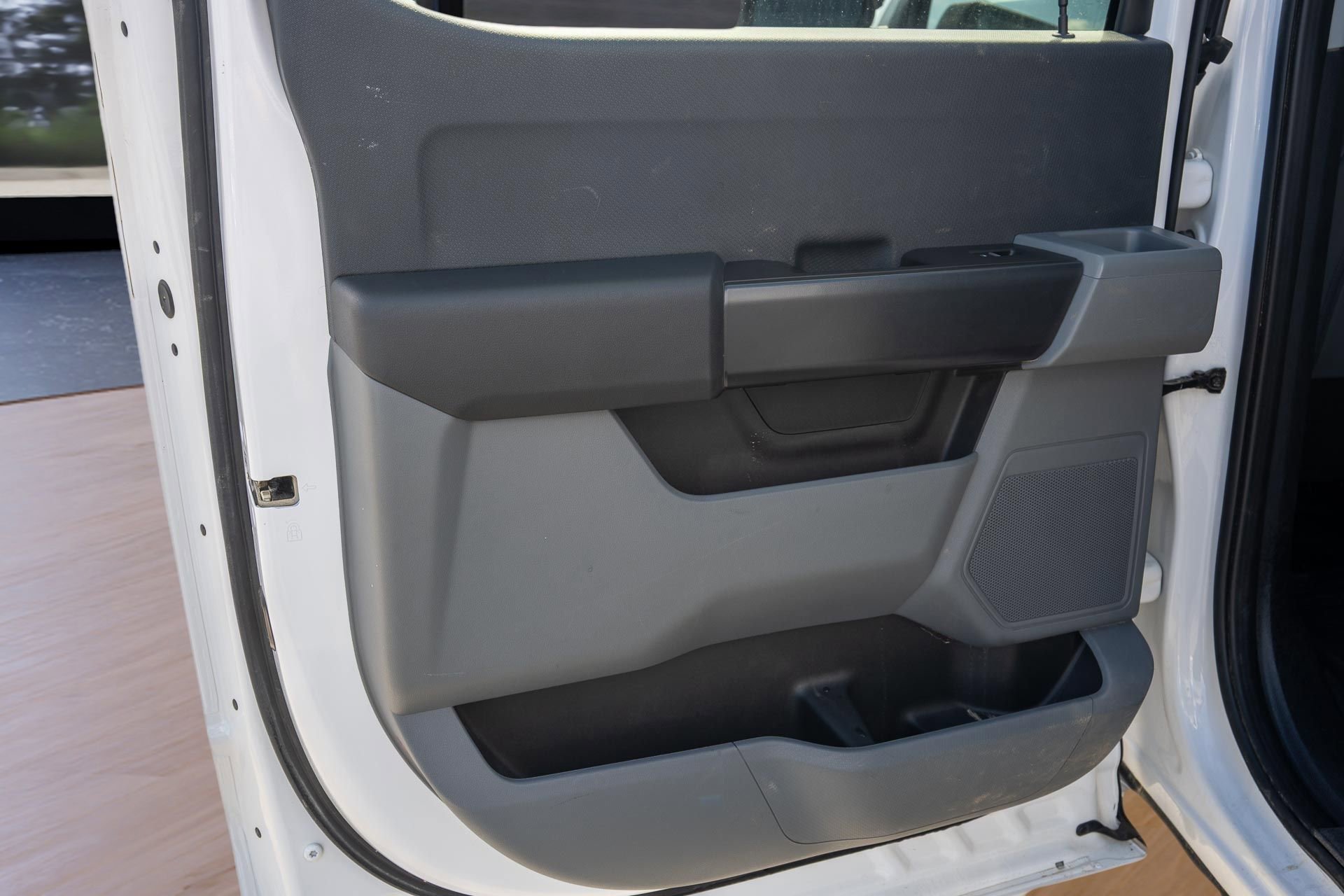 Used 2022 Ford F150 Lightning Pro image 11