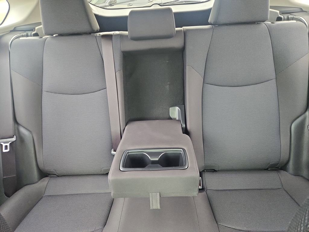 Used 2023 Toyota RAV4 LE AWD/4WD image 18