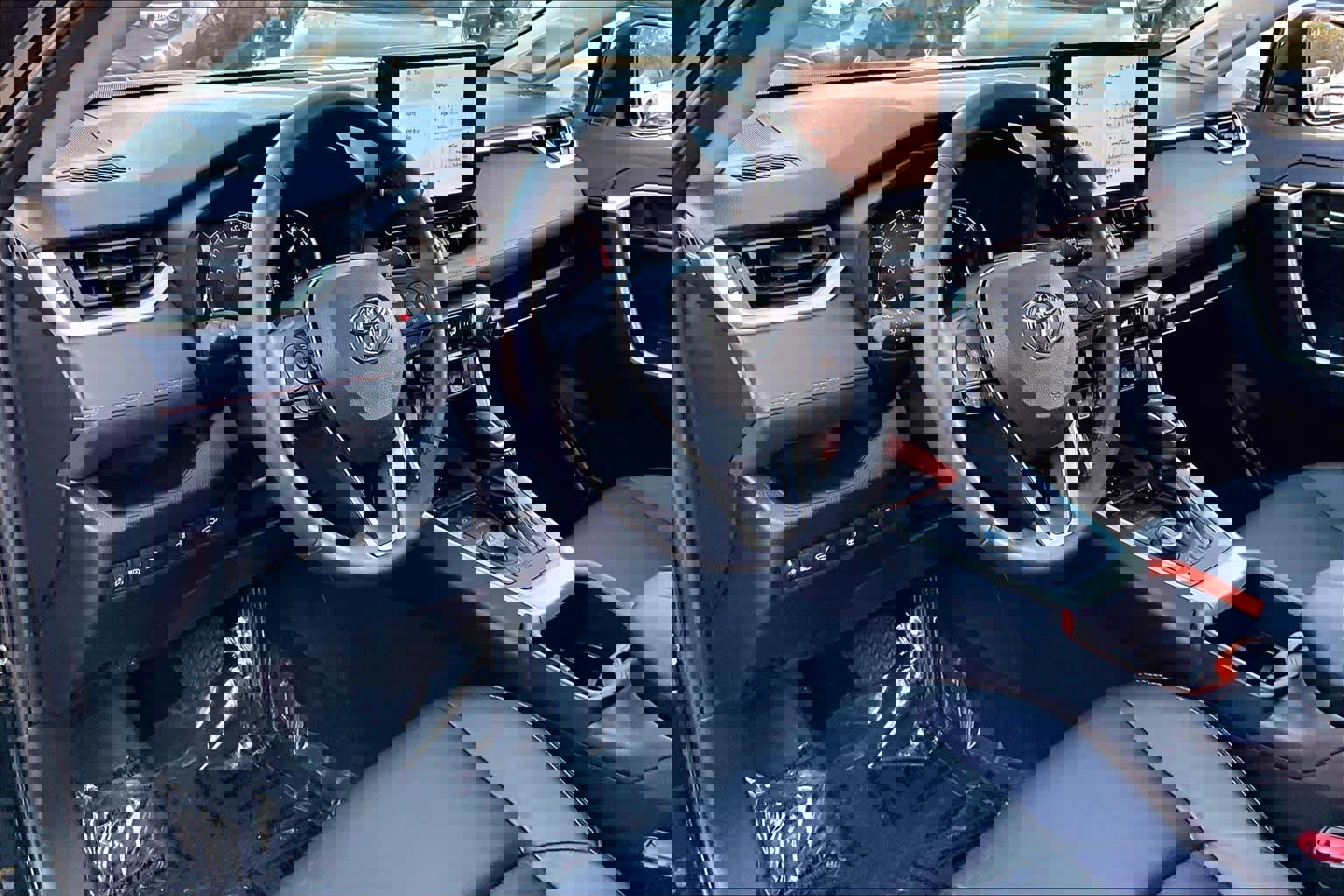 Used 2023 Toyota RAV4 Adventure image 17