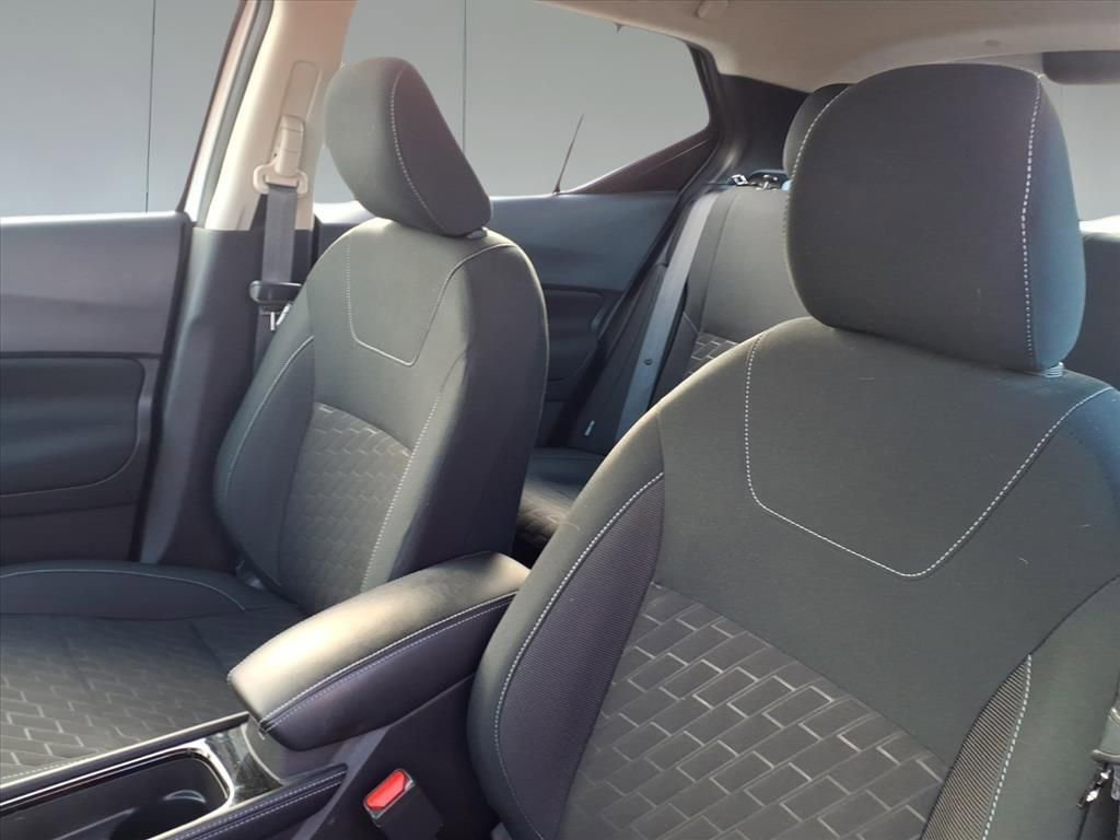 Used 2024 Nissan Kicks SV image 14