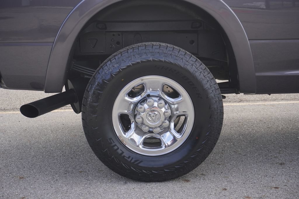 Used 2015 RAM 3500 SLT w/ Luxury Group AWD/4WD image 12