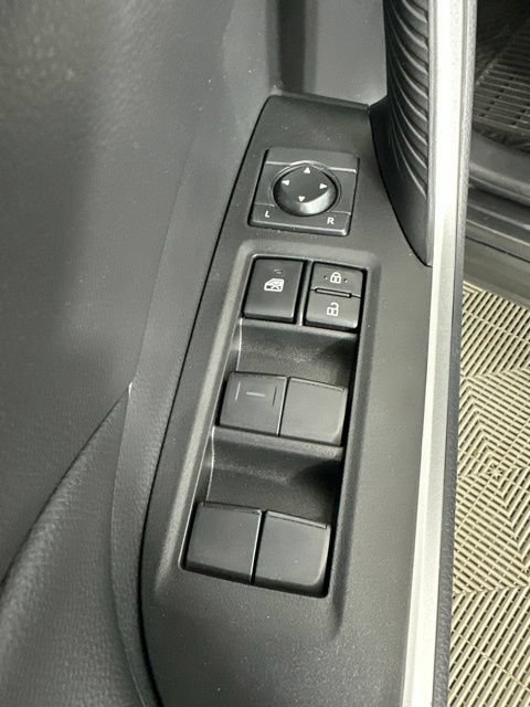 Used 2023 Toyota RAV4 LE AWD/4WD image 25