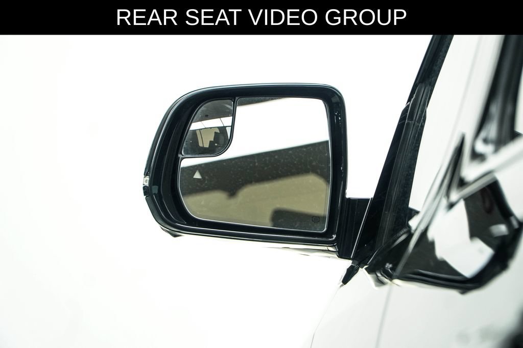 Used 2023 Jeep Grand Wagoneer Series III w/ Rear Seat Video Group 1 AWD/4WD image 13