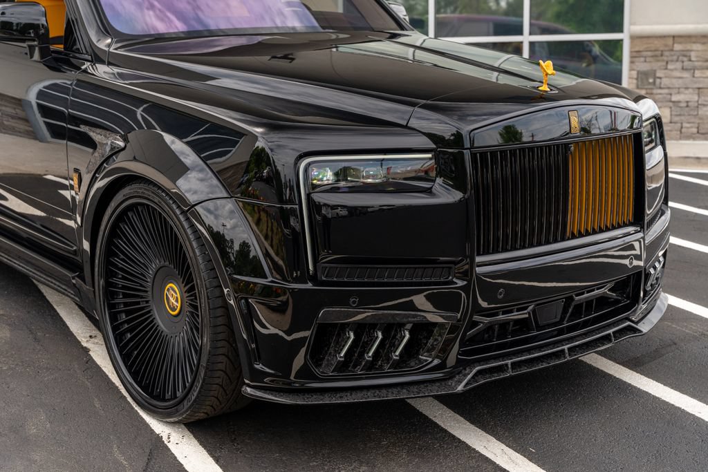 Used 2025 Rolls-Royce Cullinan AWD/4WD image 10