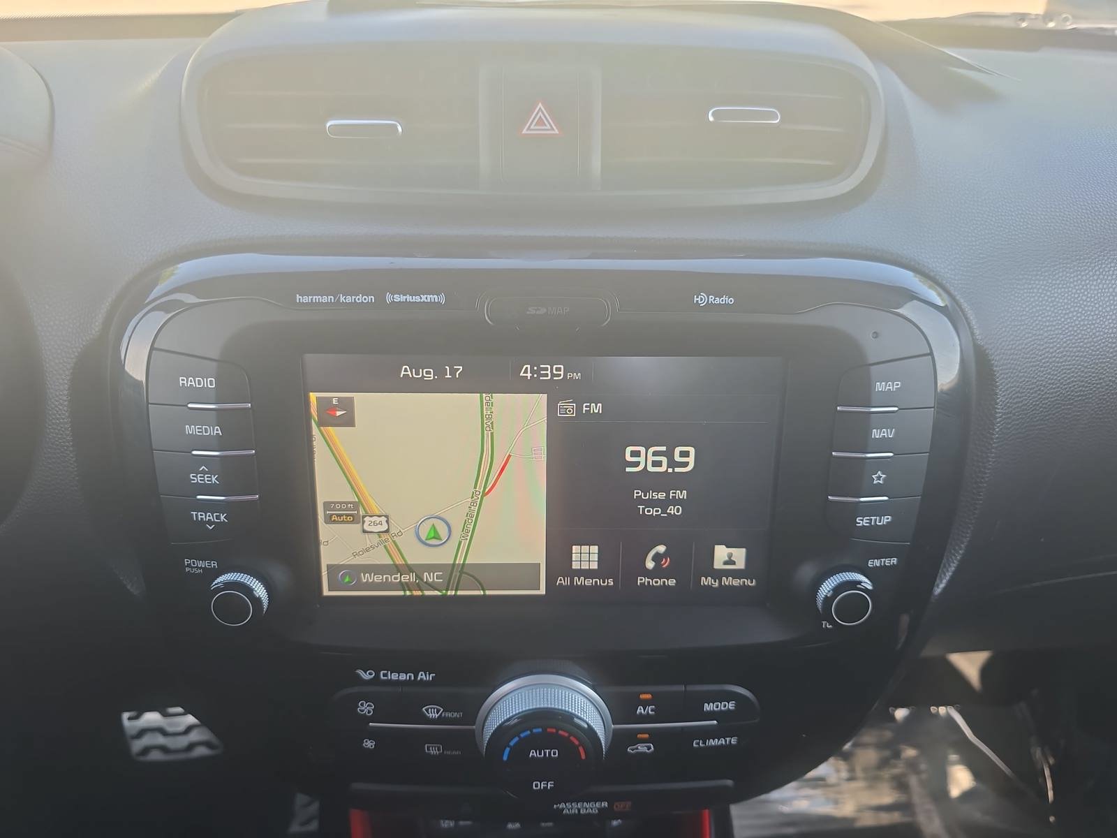 Used 2019 Kia Soul + FWD image 22