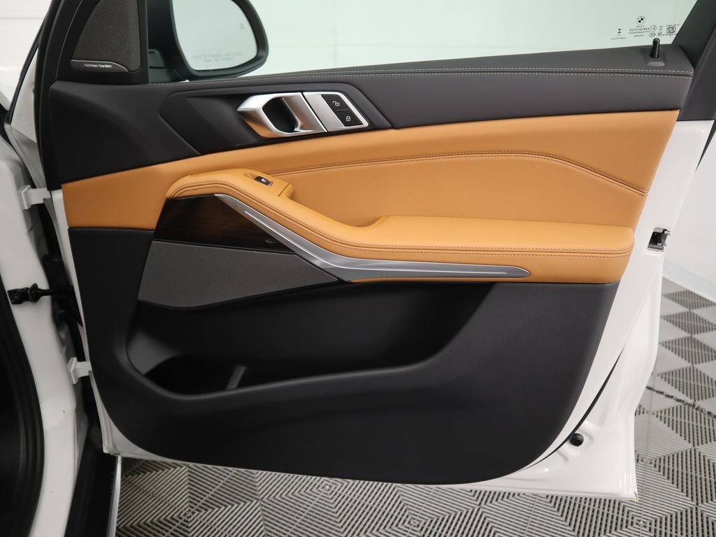 New 2026 BMW X5 sDrive40i w/ Climate Comfort Package image 26