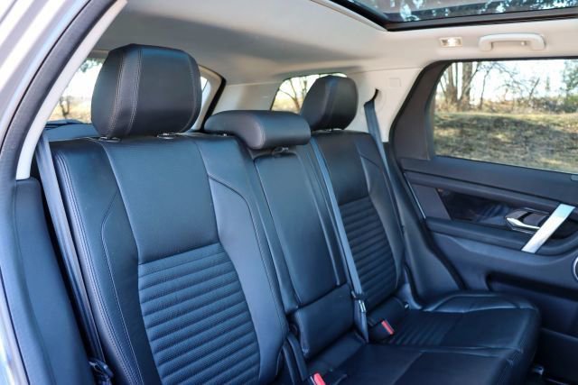 Used 2020 Land Rover Discovery Sport S image 19