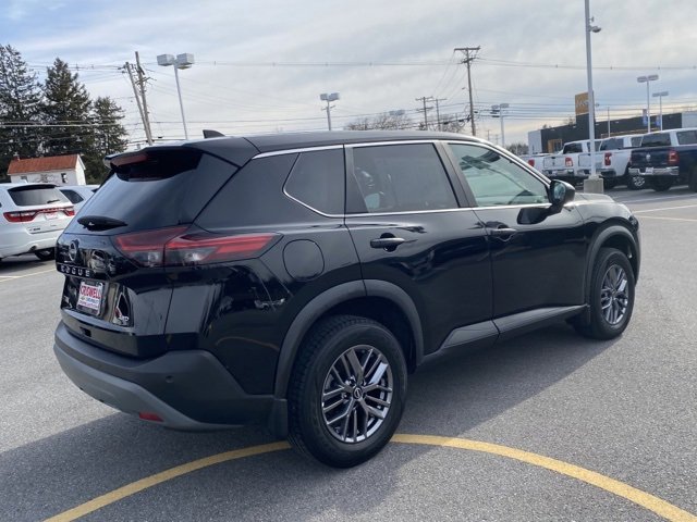 Used 2023 Nissan Rogue S image 5