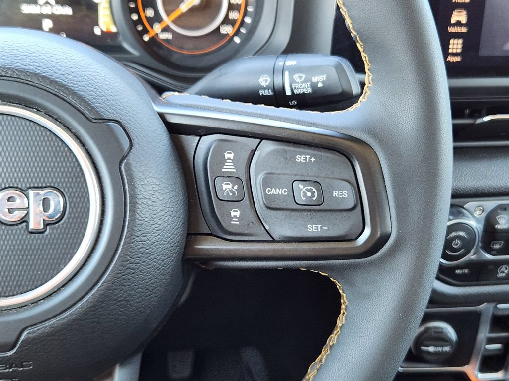 Used 2024 Jeep Gladiator Sport AWD/4WD image 19