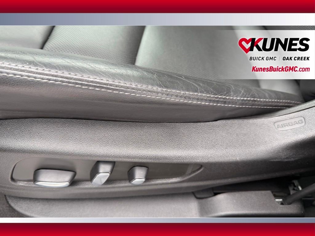 Used 2023 Cadillac XT5 Premium Luxury image 10