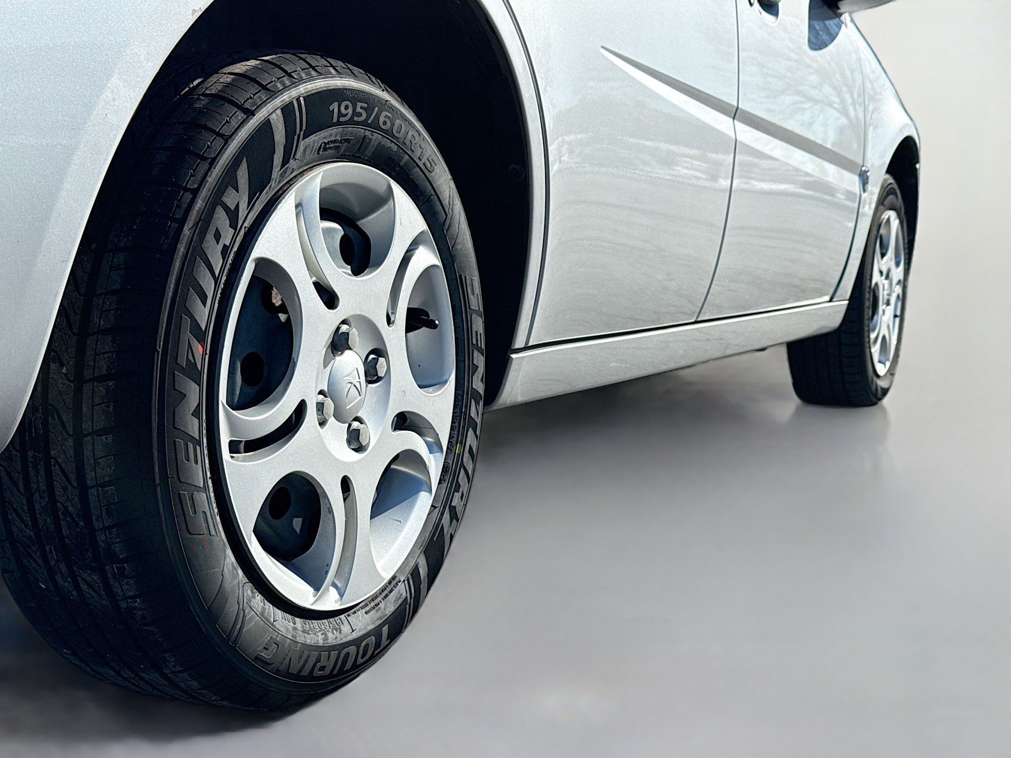 Used 2005 Saturn ION Level 2 w/ Power Pkg image 14