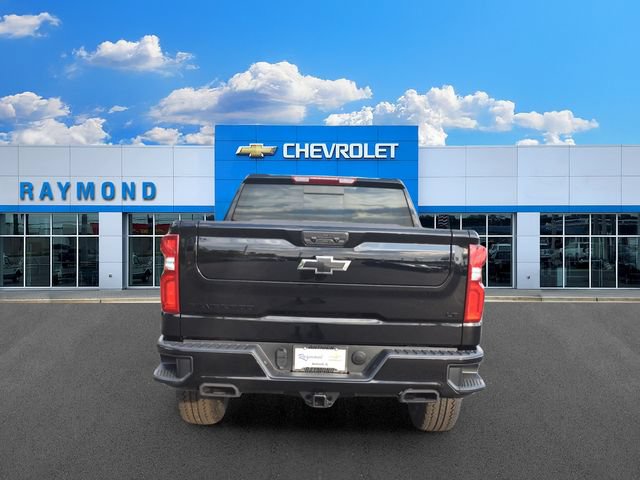 New 2026 Chevrolet Silverado 1500 LT Trail Boss w/ Dark Appearance Package AWD/4WD image 5