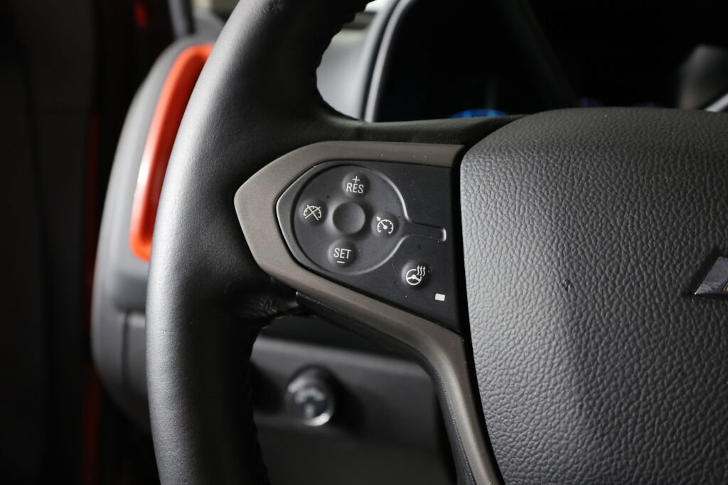 Used 2020 Chevrolet Colorado Z71 AWD/4WD image 32
