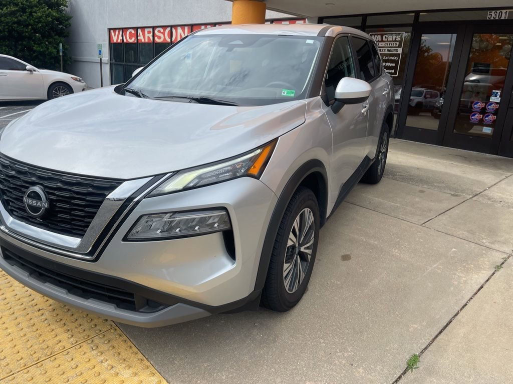 Used 2023 Nissan Rogue SV image 8