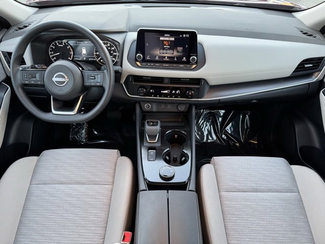 Used 2023 Nissan Rogue SV image 9