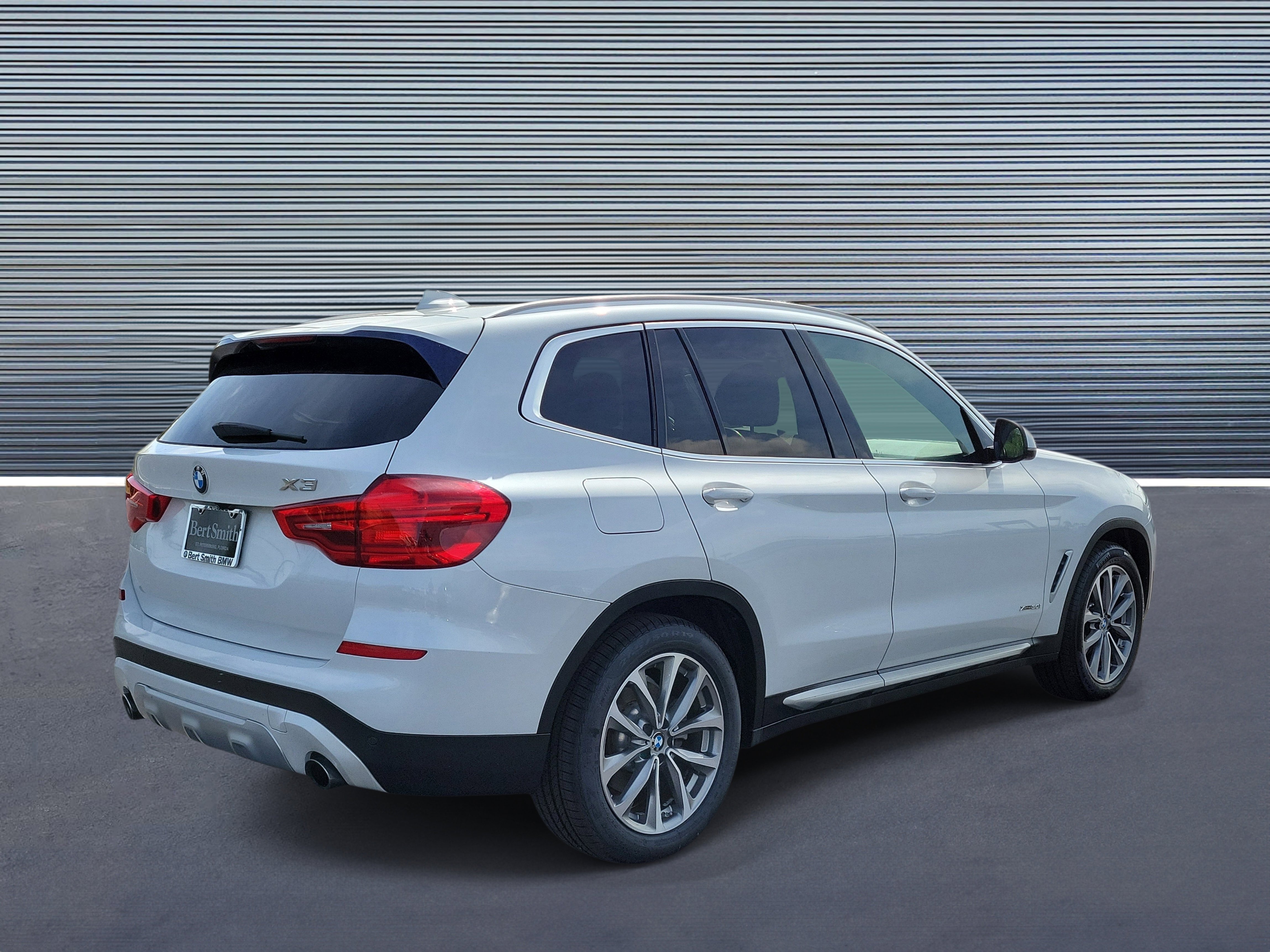 Used 2018 BMW X3 xDrive30i AWD/4WD image 3