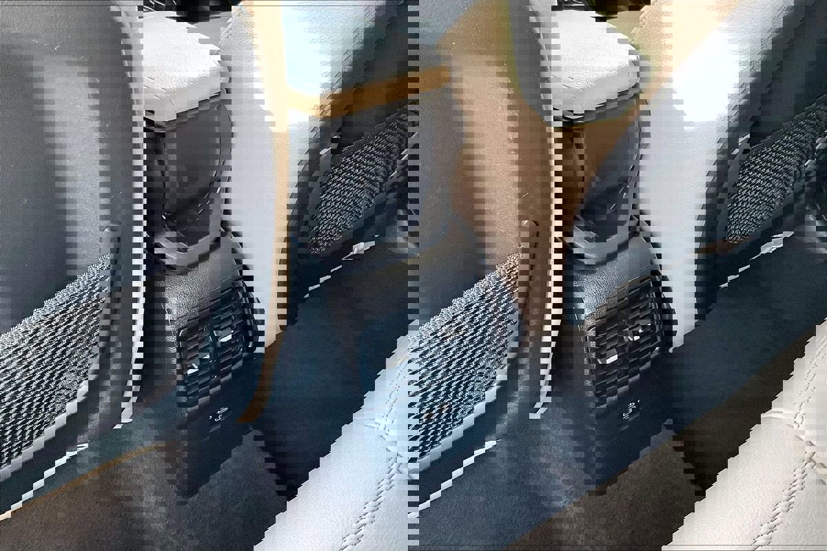 Used 2020 BMW X2 sDrive28i w/ Convenience Package image 9