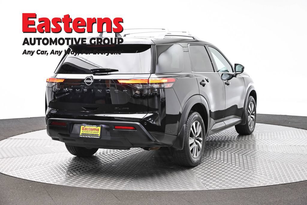 Used 2023 Nissan Pathfinder SL w/ Lighting Package (N92) AWD/4WD image 5