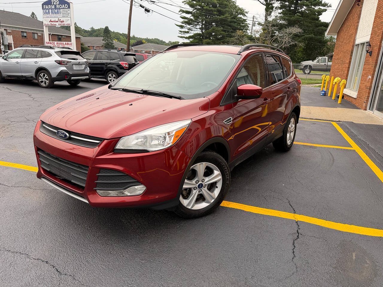 Used 2016 Ford Escape SE w/ Equipment Group 201A AWD/4WD image 2