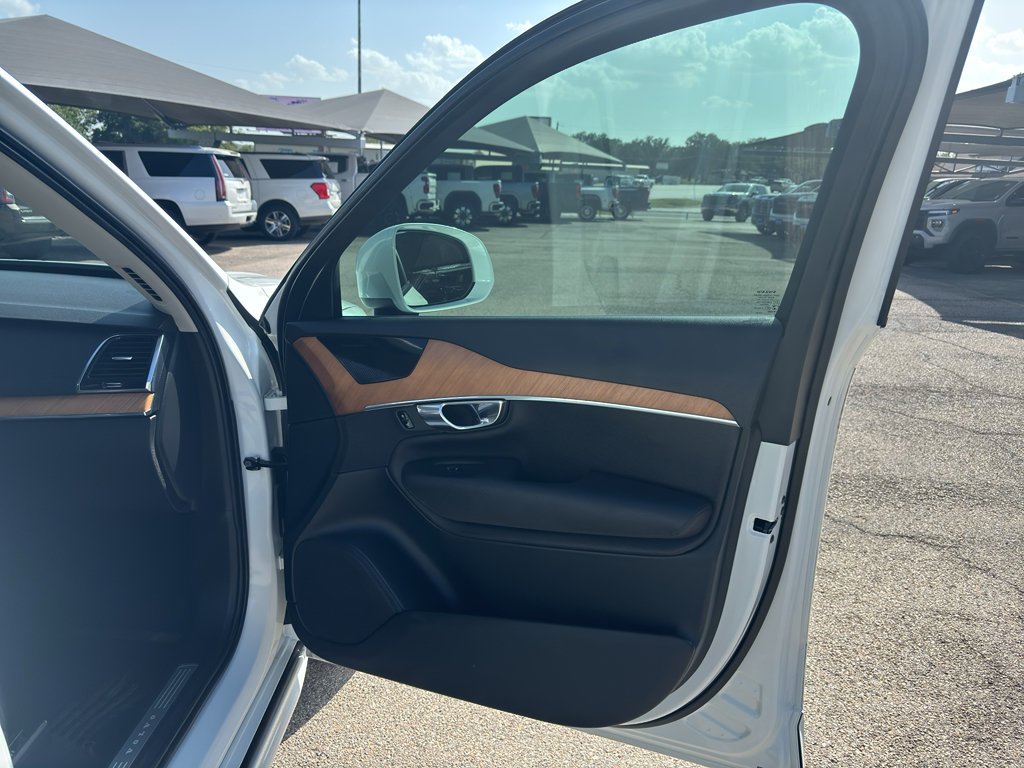 Used 2021 Volvo XC90 T6 Momentum w/ Advanced Package AWD/4WD image 14