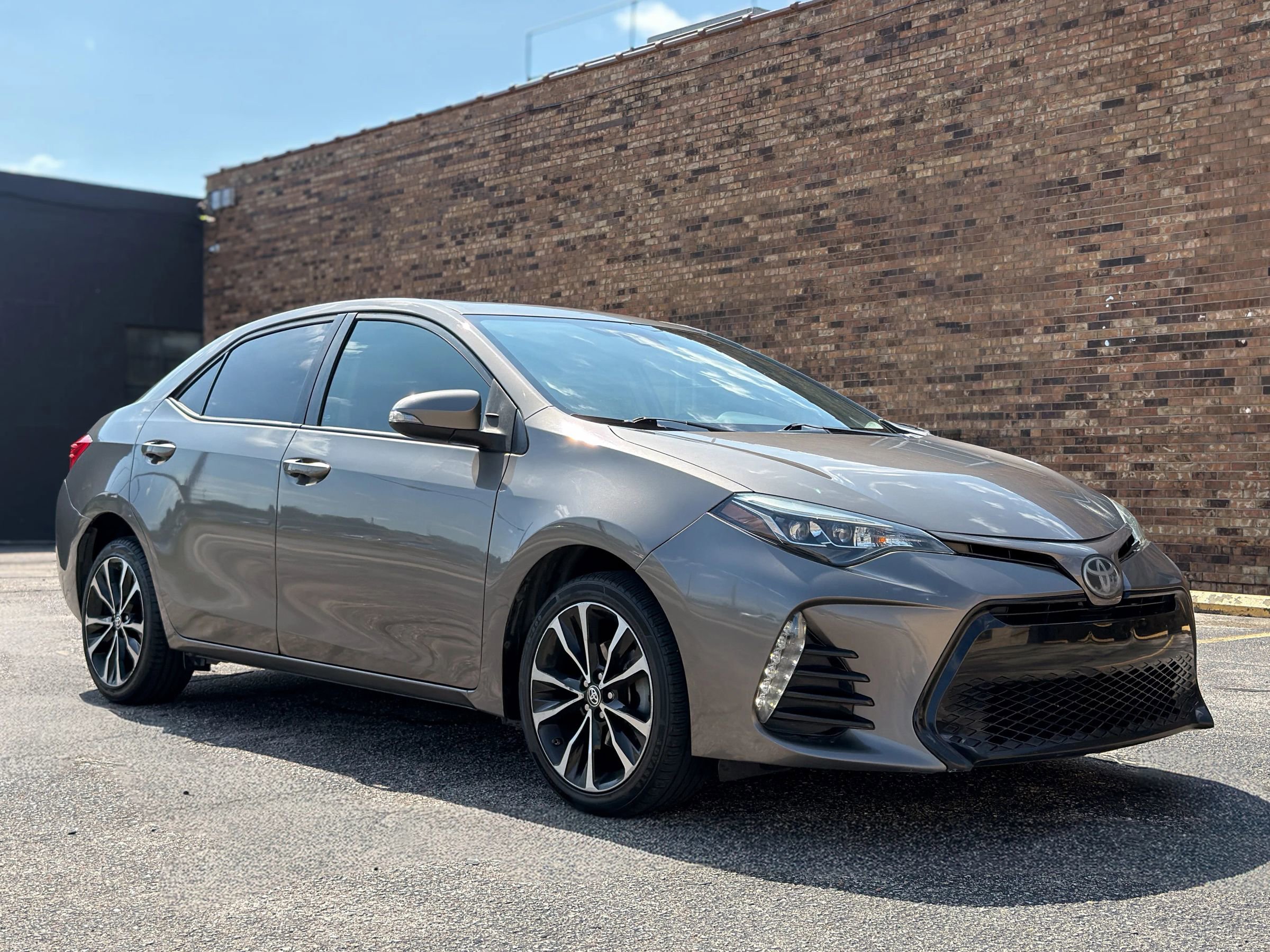 Used 2017 Toyota Corolla SE w/ SE Premium Package