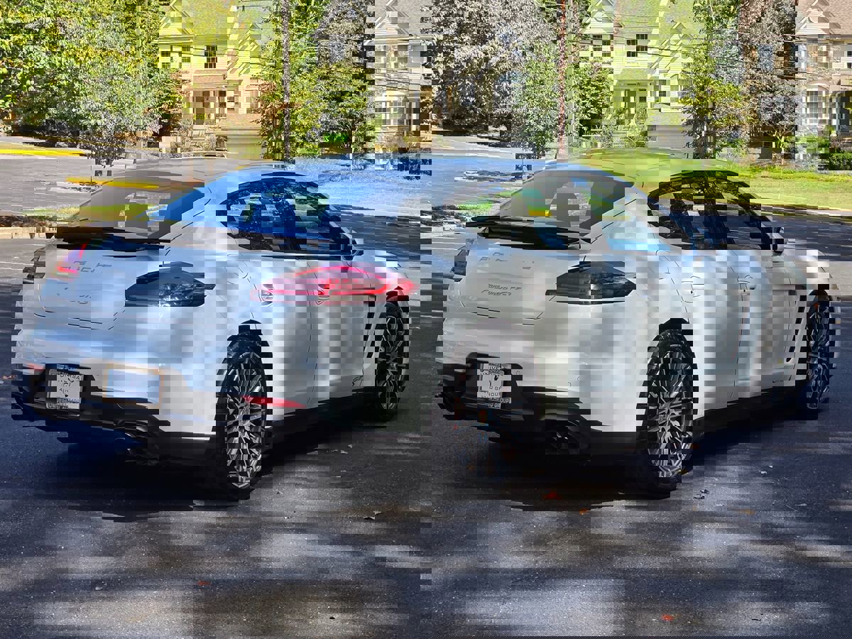 Used 2016 Porsche Panamera GTS w/ Premium Package Plus image 6