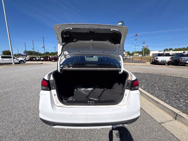 Used 2021 Nissan Versa S FWD image 24