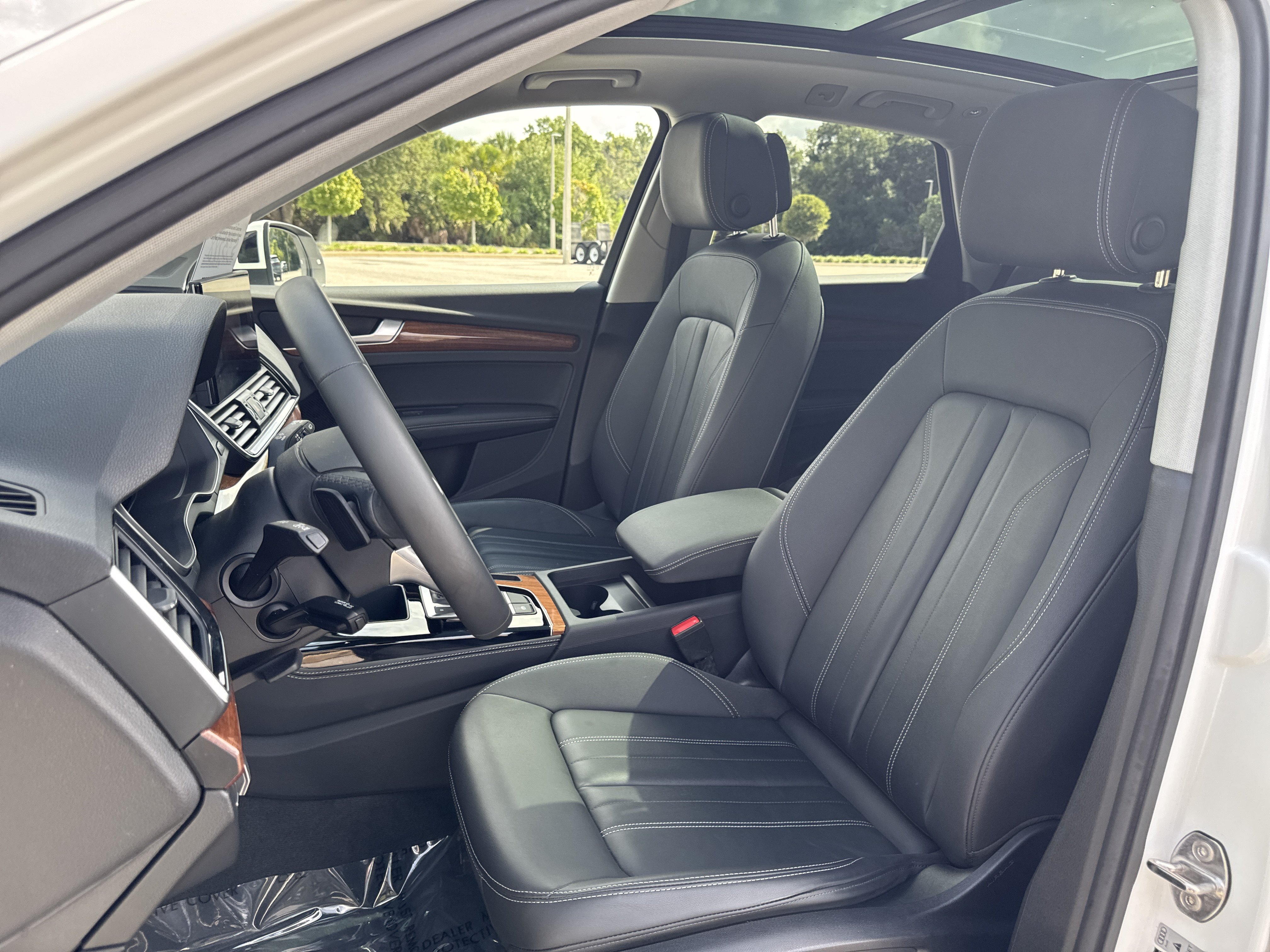 Certified 2023 Audi Q5 2.0T Premium Plus w/ Premium Plus Package AWD/4WD image 21