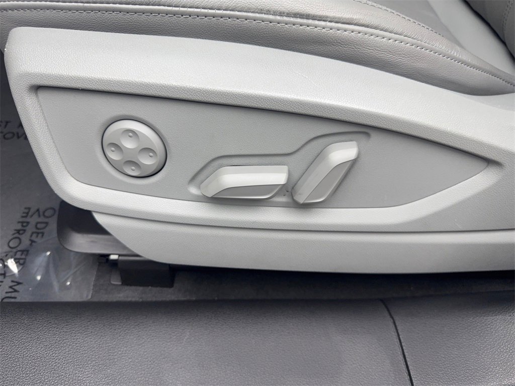 Used 2022 Audi Q5 2.0T Premium w/ Convenience Package image 31