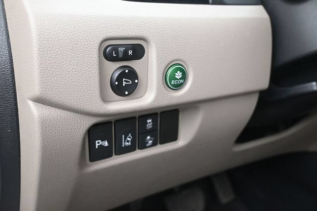 Used 2016 Honda Pilot Touring image 25