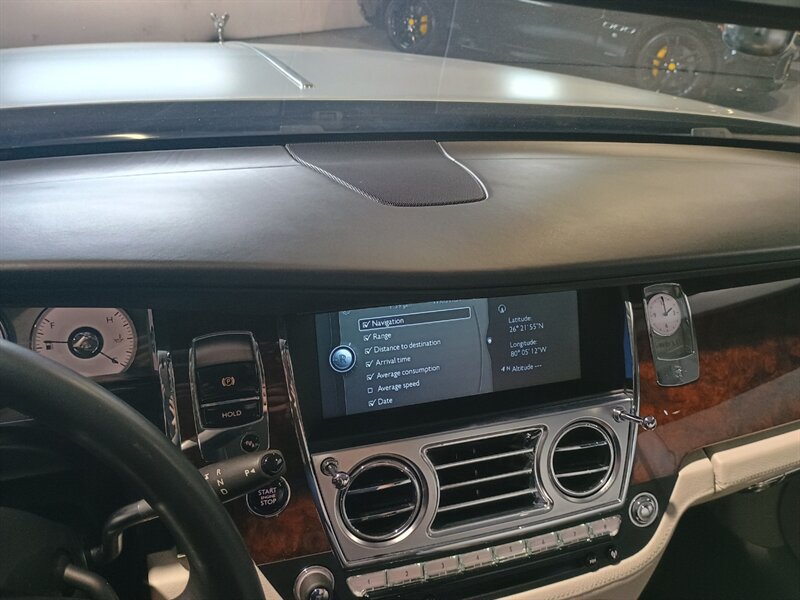 Used 2013 Rolls-Royce Ghost RWD image 26