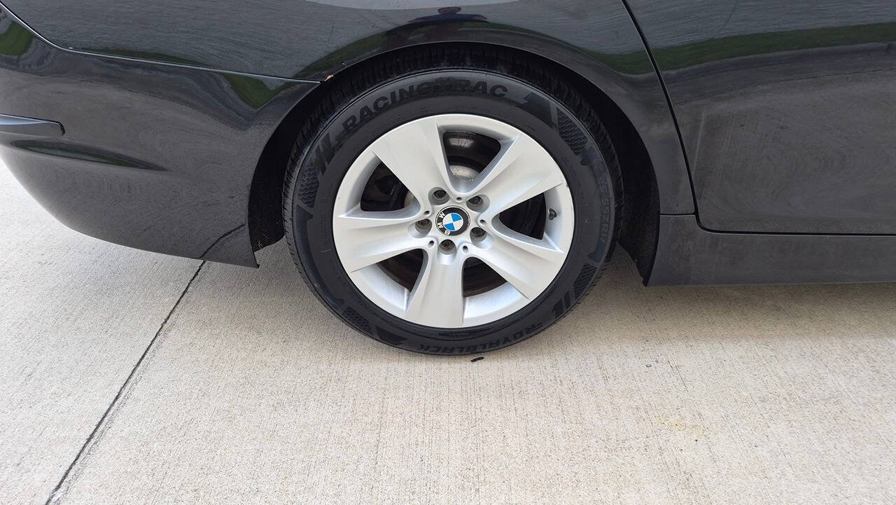 Used 2012 BMW 528i xDrive Sedan AWD/4WD image 28