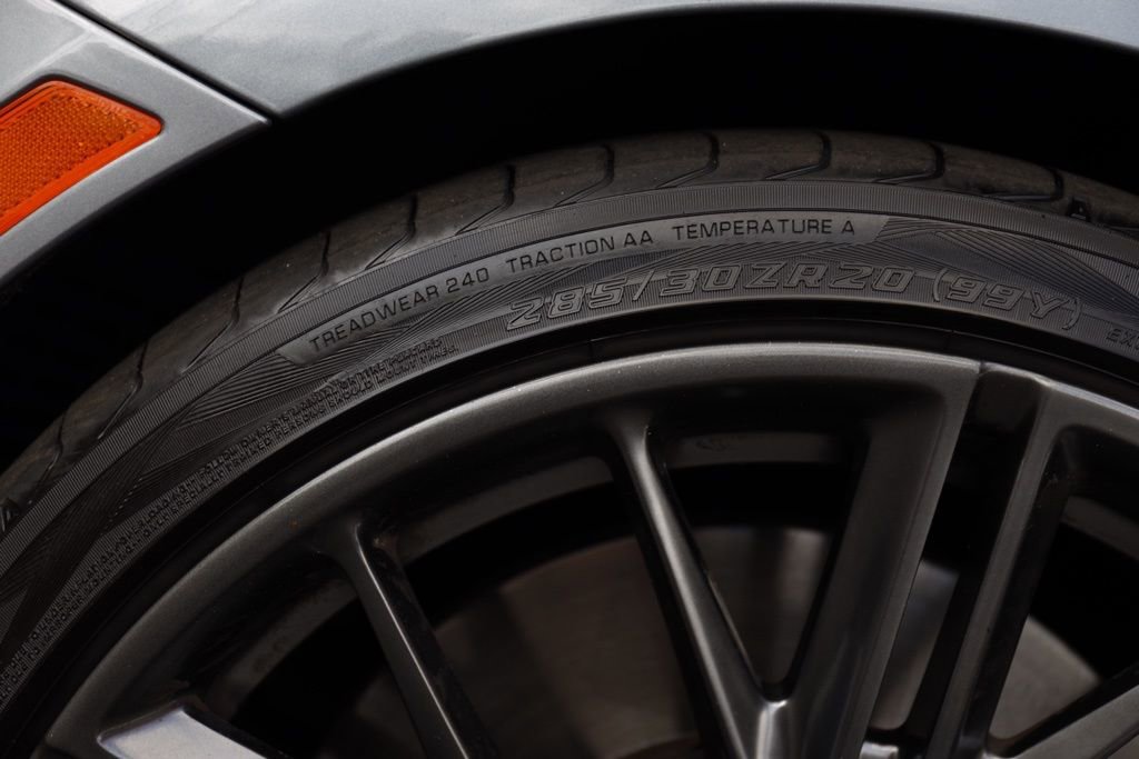 Used 2021 Chevrolet Camaro ZL1 RWD image 17