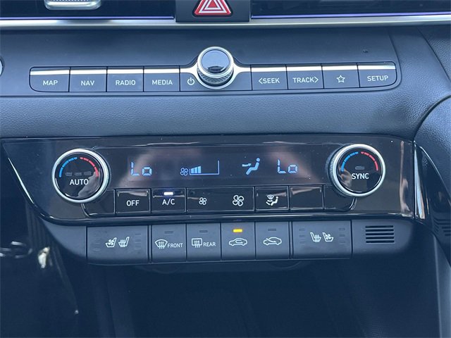 Used 2024 Hyundai Elantra Limited image 7