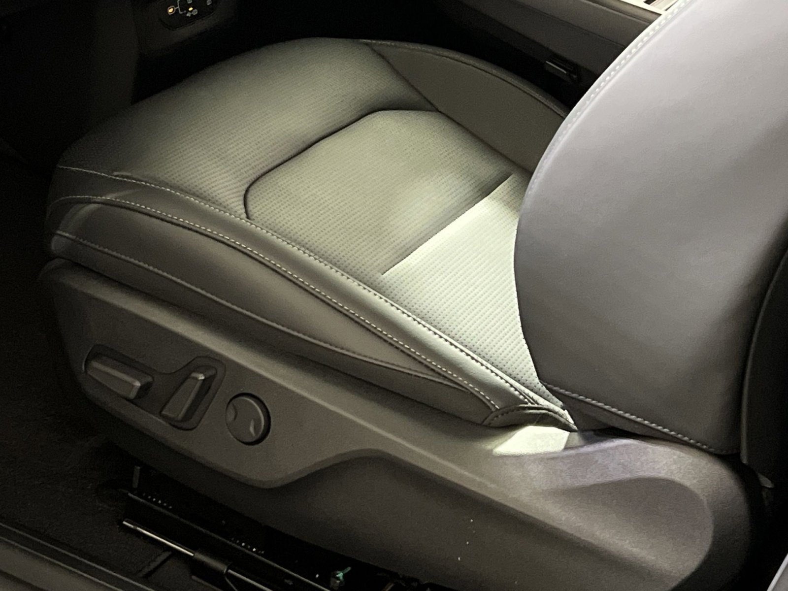 New 2025 Kia EV6 Wind AWD/4WD image 12