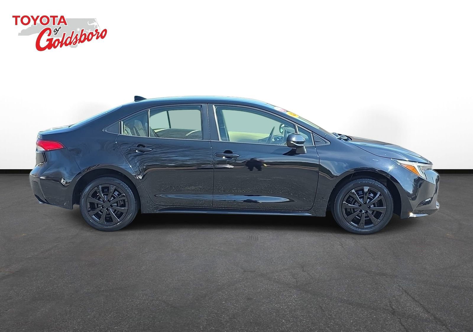 Used 2024 Toyota Corolla LE image 4