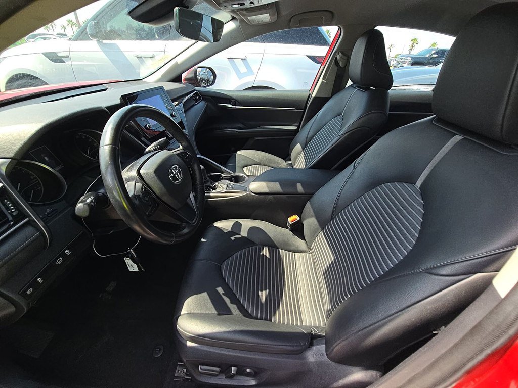 Used 2024 Toyota Camry SE FWD image 3