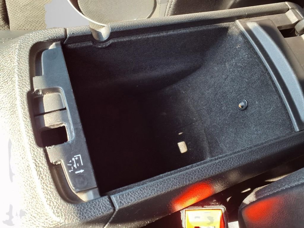 Used 2021 Jeep Grand Cherokee Laredo X image 12