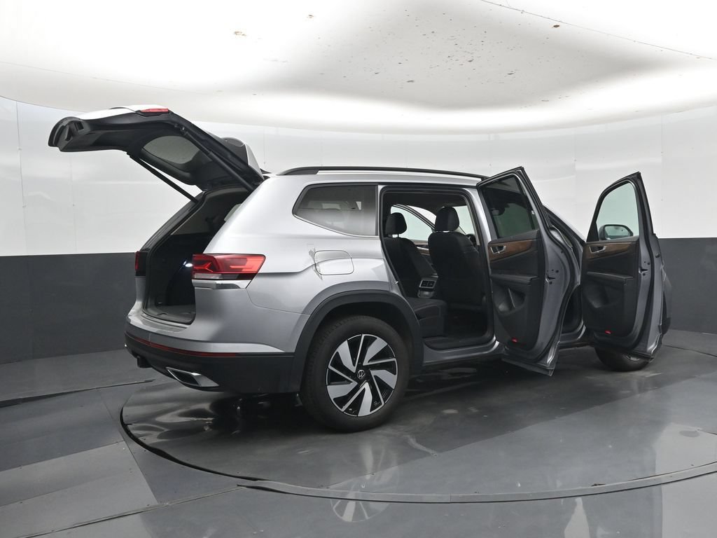 Used 2025 Volkswagen Atlas SE FWD image 56